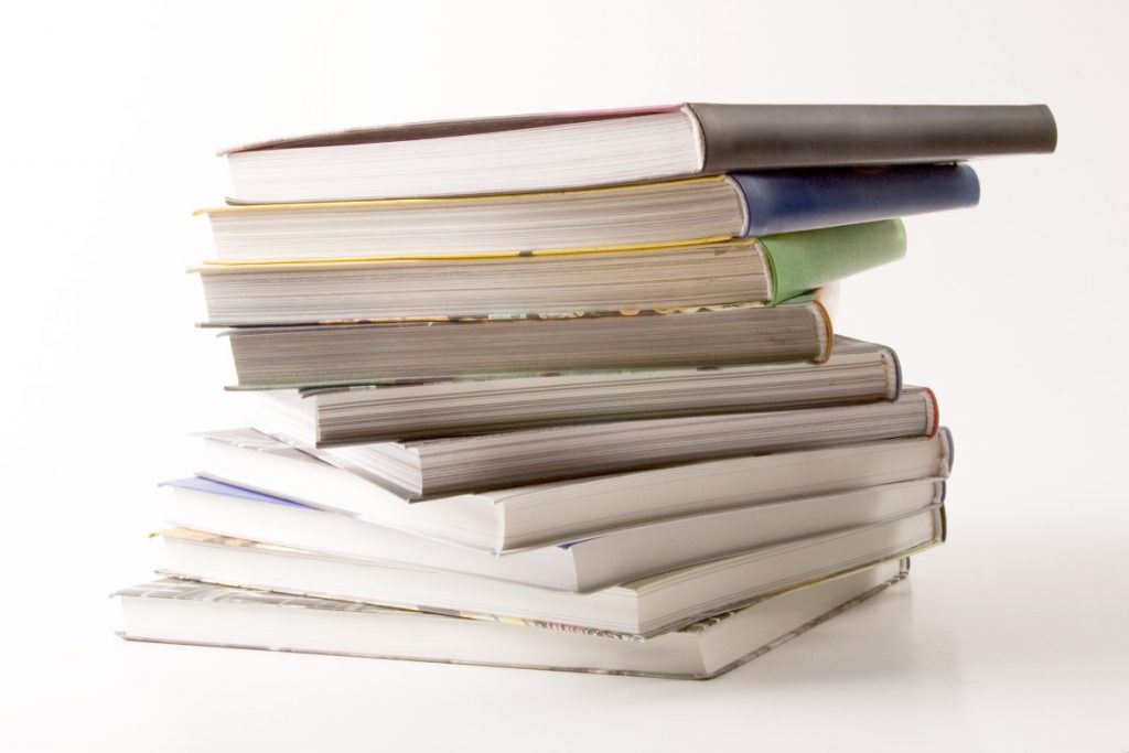 顧客情報などの社内ノウハウが蓄積されないことを表す図