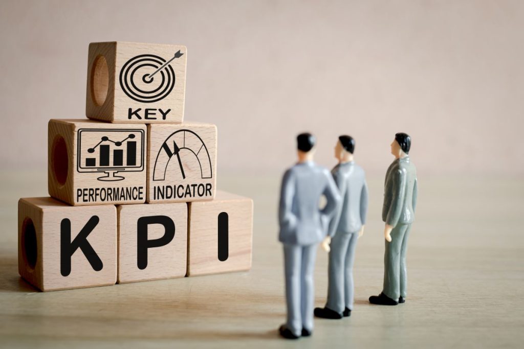 チャーンレート(Churn Rate)、リテンションレート(Retention Rate)、オンボーディング率、アップセル・クロスセル率(拡大)について書かれた図解