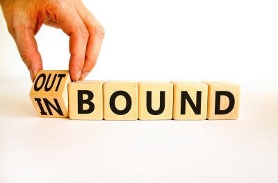 アウトバウンド型インサイドセールスとは？インバウンド型との違いやメリット・デメリットについて解説