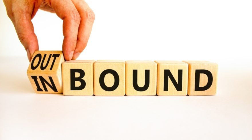 アウトバウンド型インサイドセールスとは？インバウンド型との違いやメリット・デメリットについて解説