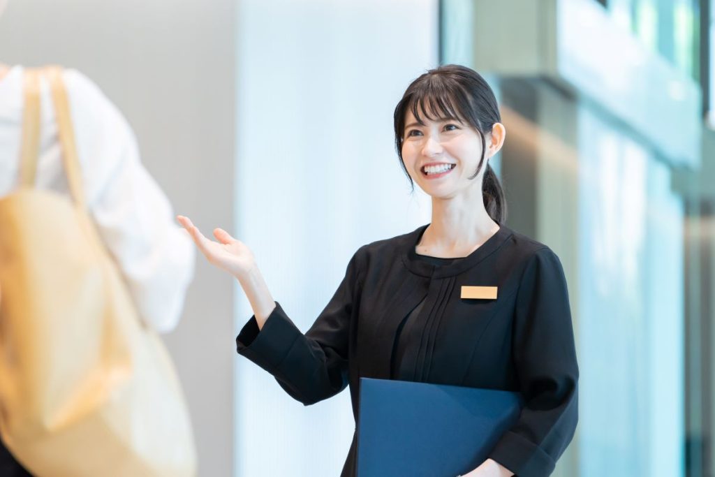 神奈川県横浜市にある日総ブレイン、スタッフサービス、リクルートスタッフィング、アーデントスタッフ、ビッグアビリティなどの事業所から人材派遣されている女性