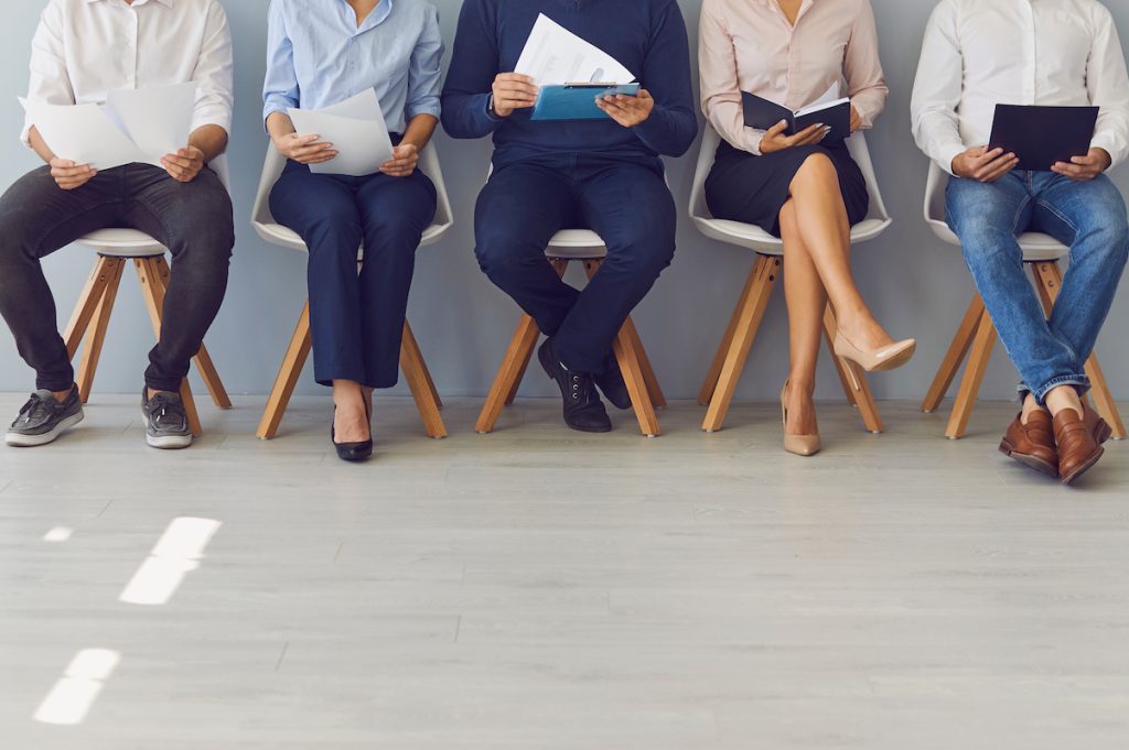 健康保険などに加入してもらえるかどうかも重要なポイント。育児休暇がとれる派遣会社だと長く働くことができる。